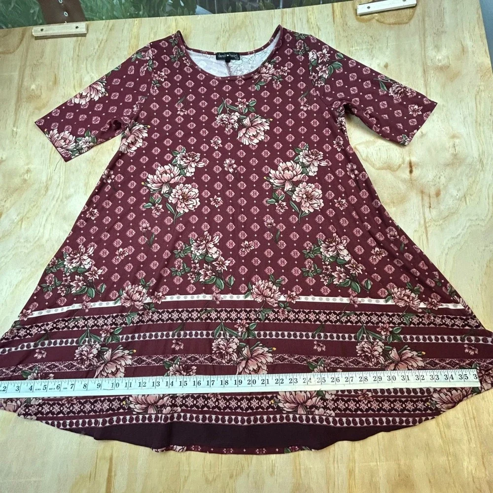Derek Heart Plus Burgundy Floral Swing Tunic Top Short Sleeve 1X